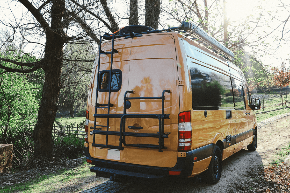 campervan-furgão_0000s_0003_Camada-13