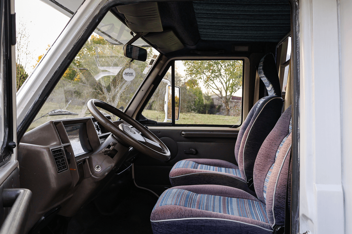 capucino-campervan_0000s_0007_Camada-4