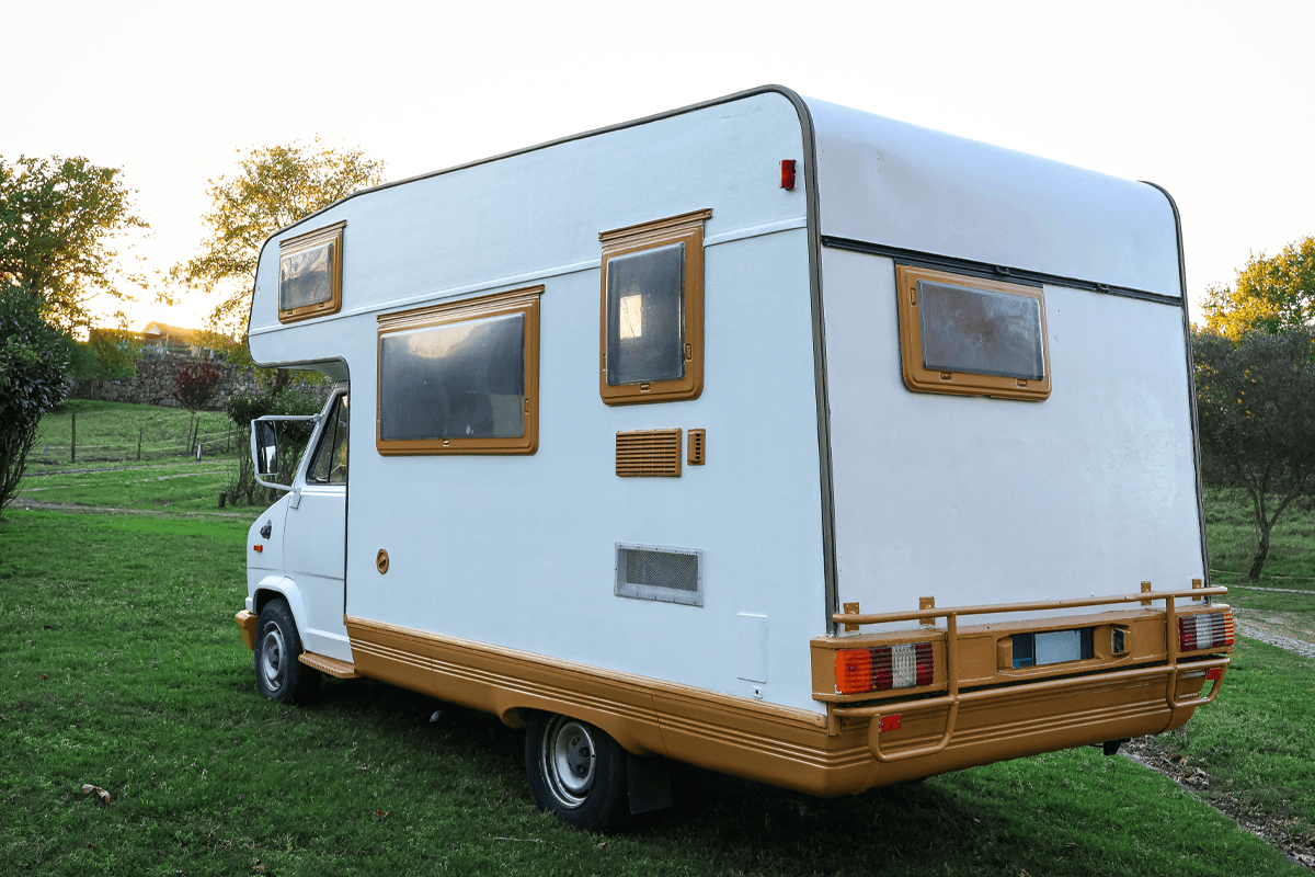 capucino-campervan_0000s_0008_Camada-3